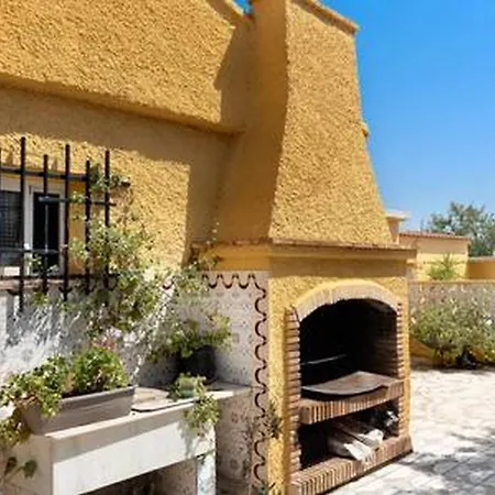 Hébergement de vacances Casa Rosa Longterm Living And Workspace