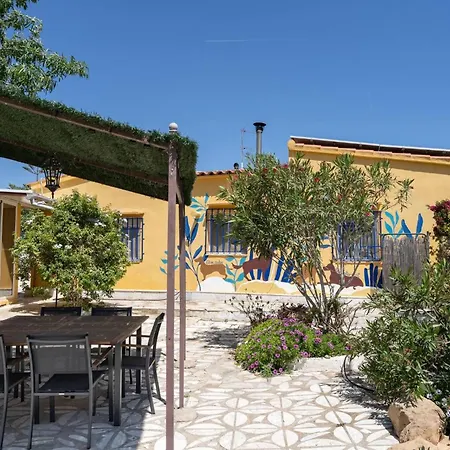 Hébergement de vacances Casa Rosa Longterm Living And Workspace *
