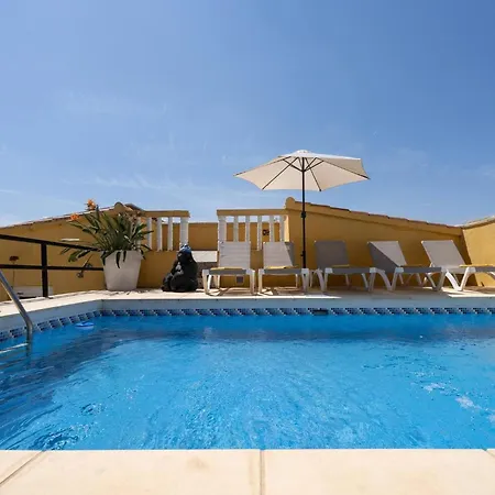 Hébergement de vacances Casa Rosa Longterm Living And Workspace *